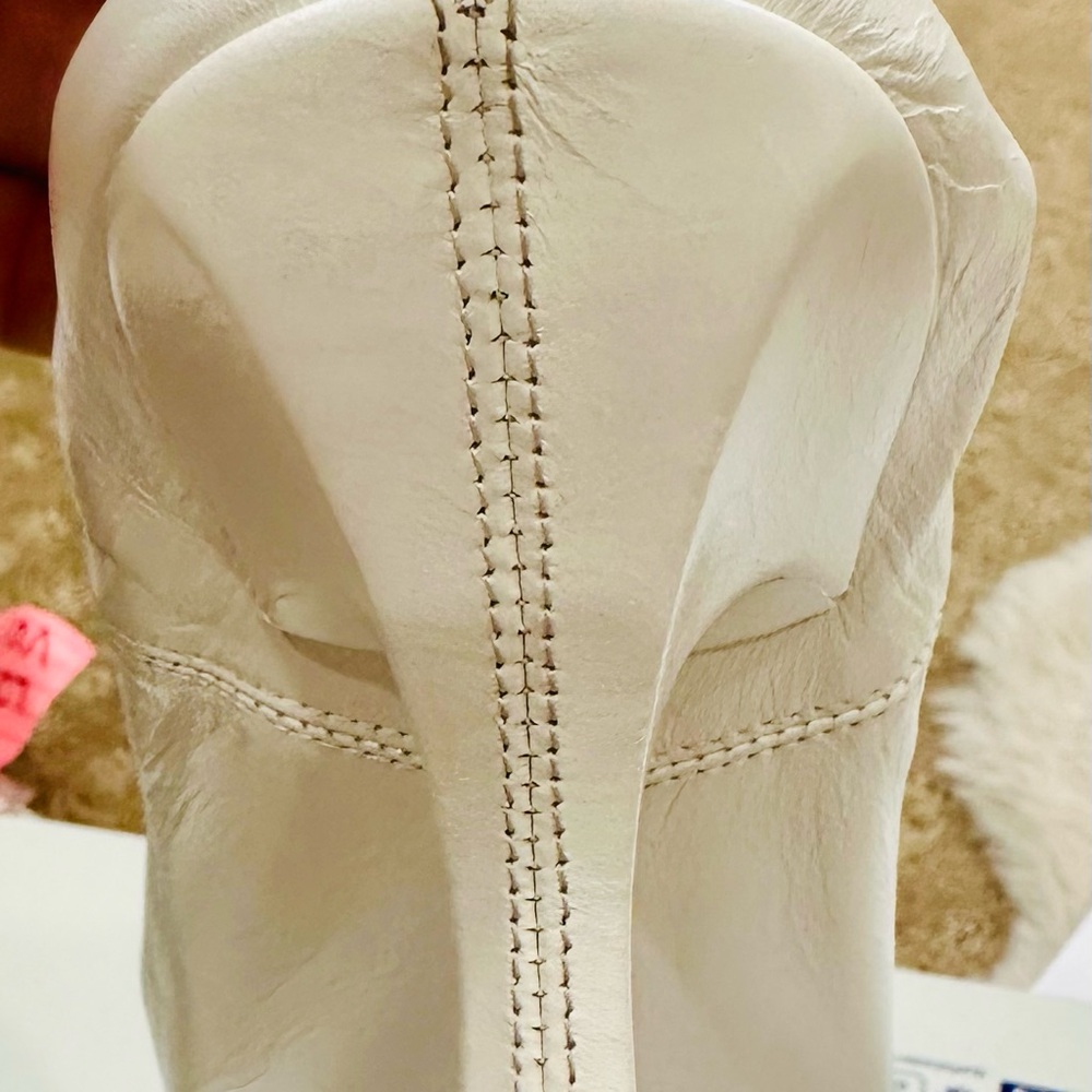 Bottega Veneta White Flats & Loafers - Picture 9 of 16